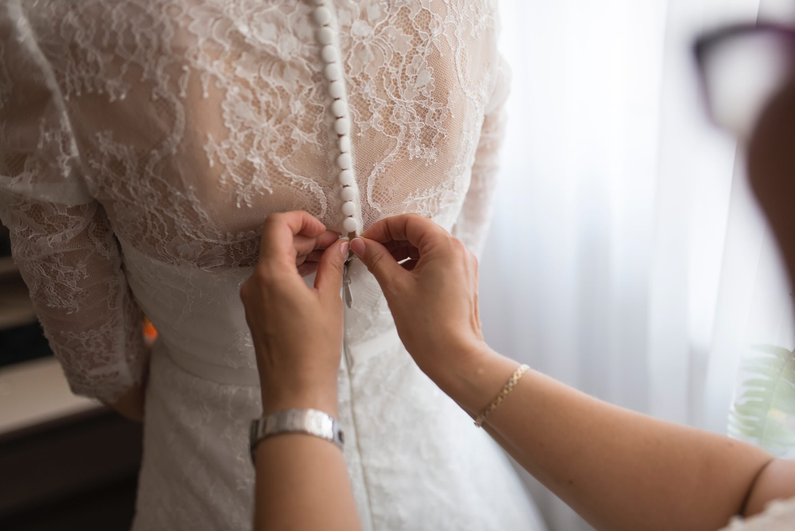 10  Wedding Dresses Under $500